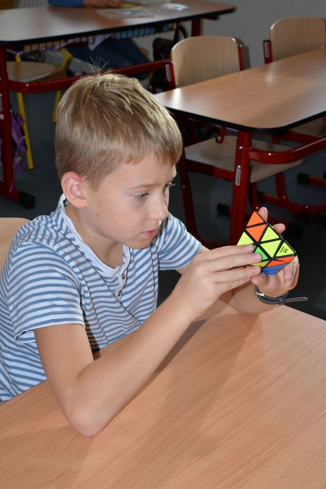 eebce560